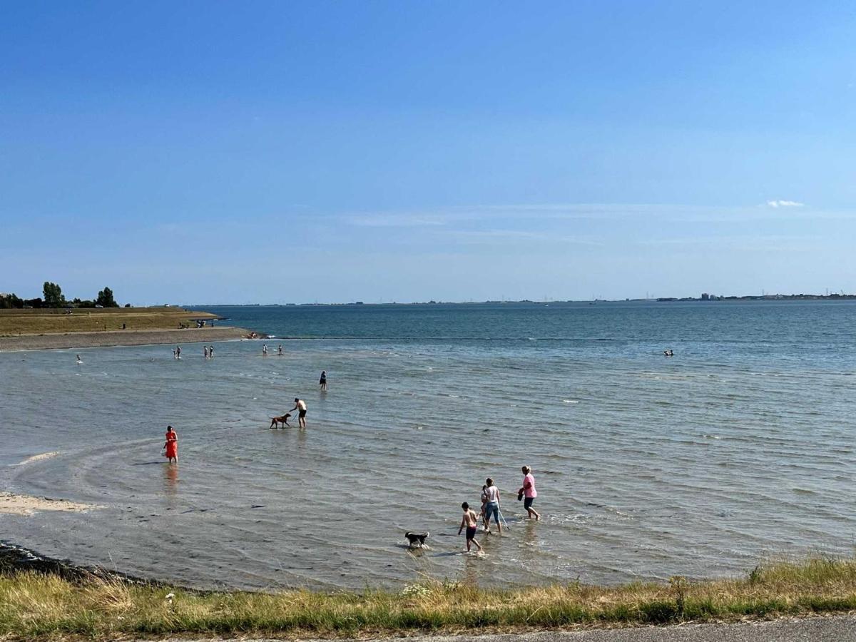Oosterschelde Lodge Met Veel Privacy En Dicht Bij Het Water Scherpenisse Kültér fotó